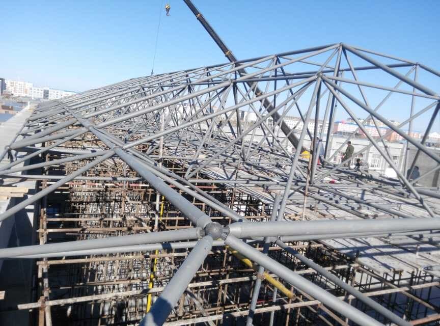 三亚商贸城屋顶网架工程